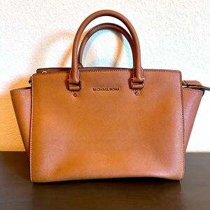 Michael Kors tan tote